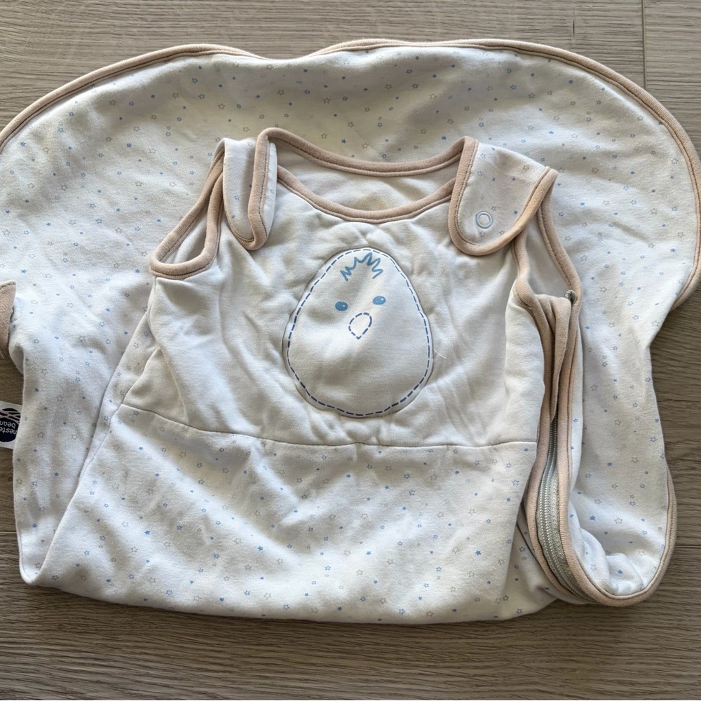 Nested bean sleep sack pajamas baby size small 0-6 months